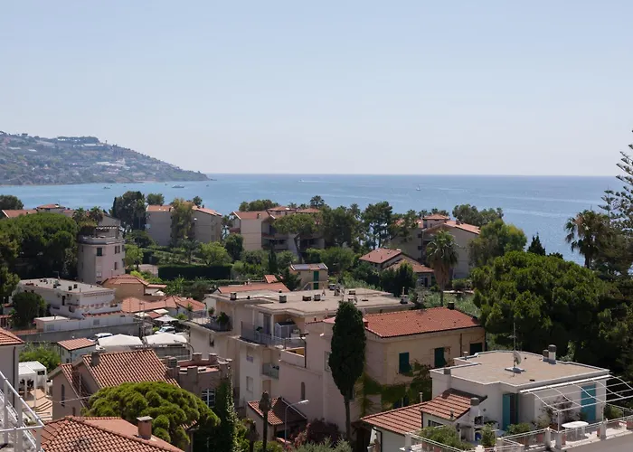 H11 Elena House Vista - Porto San Remo
